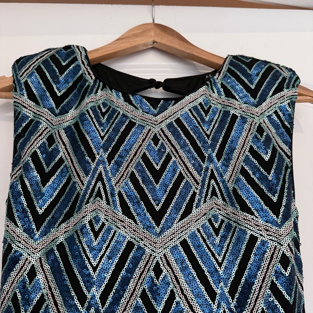 Elegant Sequined Geometric Dress size small - Picture 3 of 9